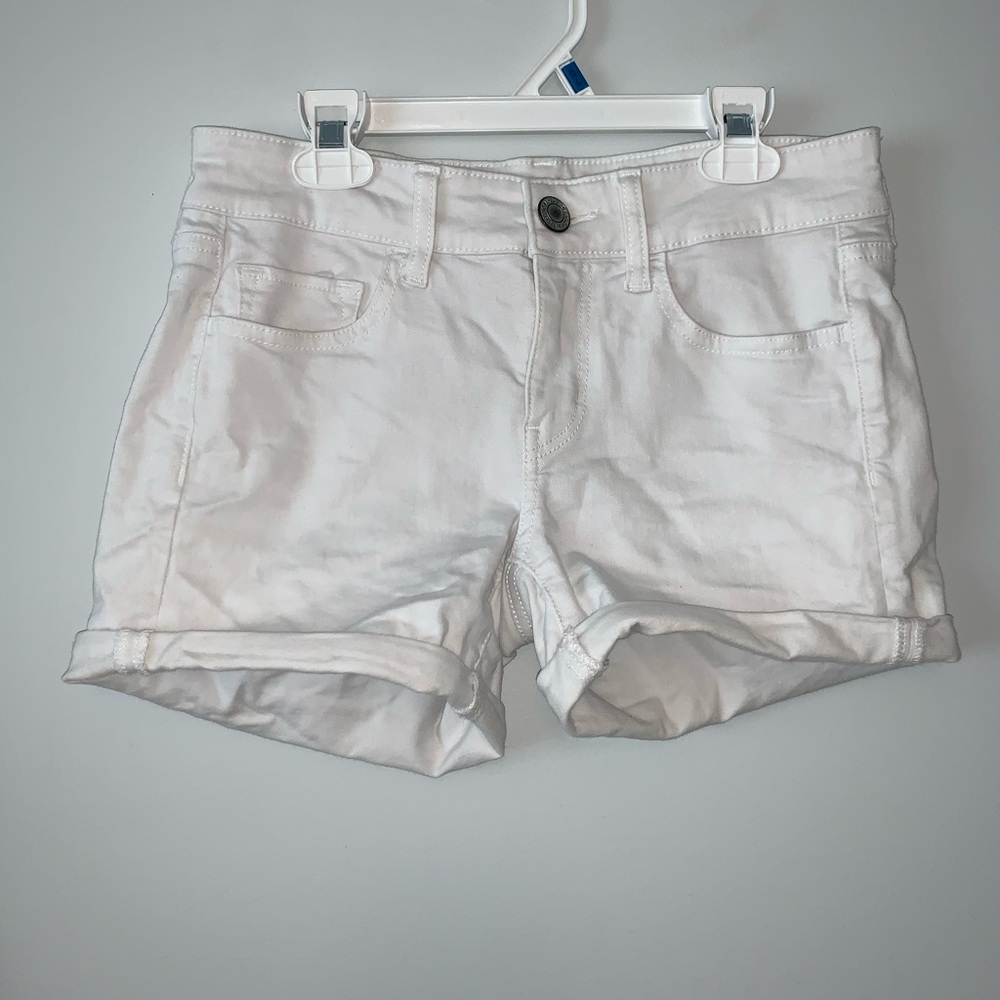 White Jegging shorts